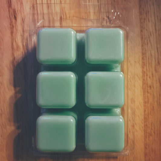 Bundle of 3 Christmas Wreath Scented Wax Melts | Hand-Poured Coconut & Beeswax | Christmas Home Fragrance